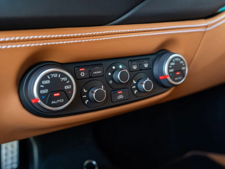 2019 Ferrari 488 Spider - Image 31 of 31