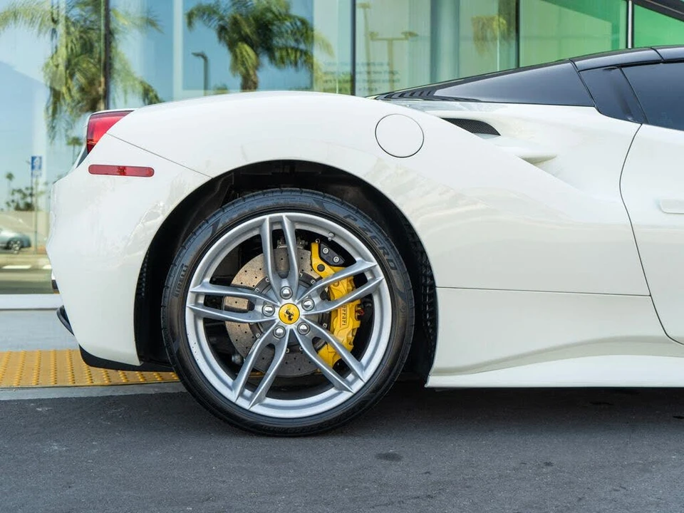 2019 Ferrari 488 Spider - Image 24 of 31