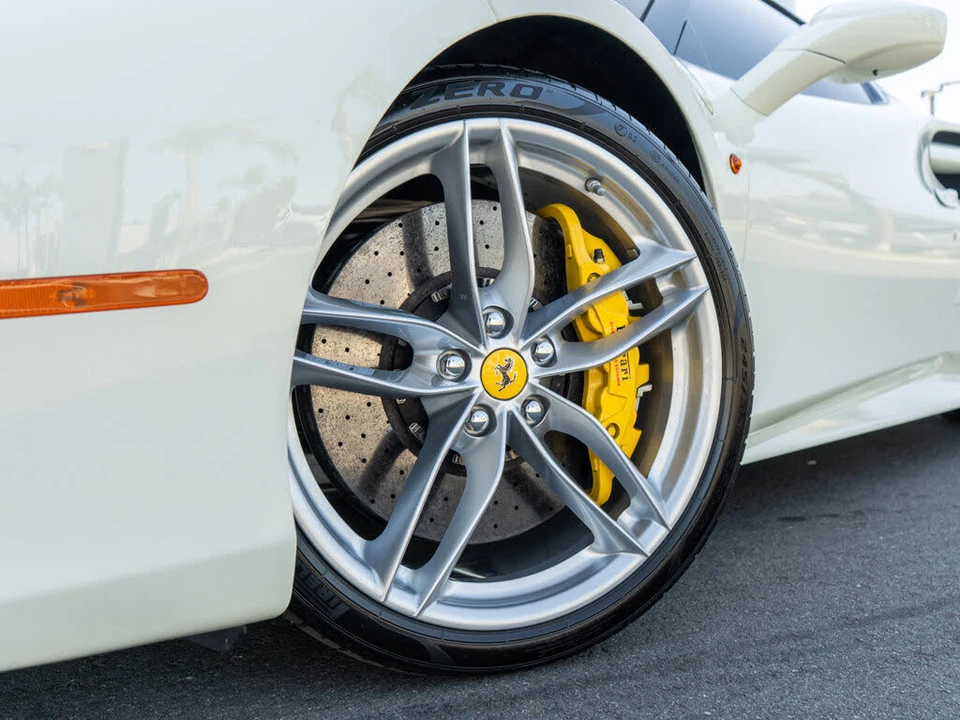 2019 Ferrari 488 Spider - Image 16 of 31