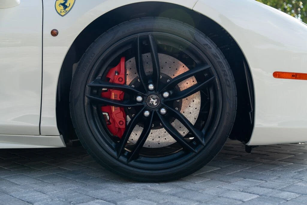 2019 Ferrari 488 Spider - Image 15 of 31