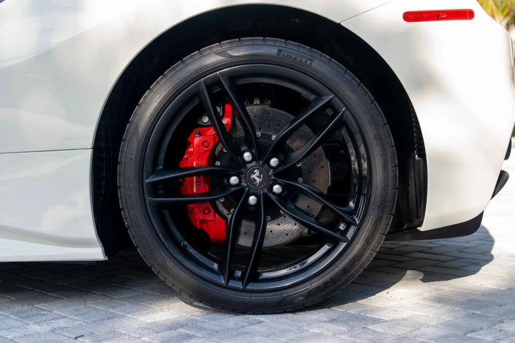 2019 Ferrari 488 Spider - Image 13 of 31