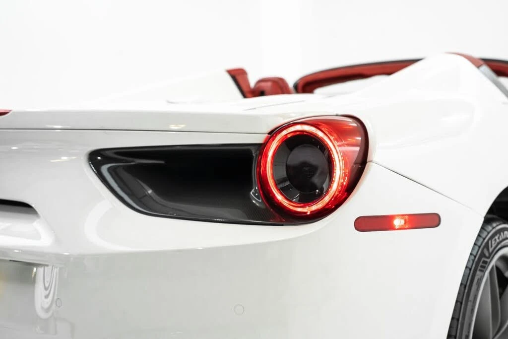 2019 Ferrari 488 Spider - Image 16 of 31