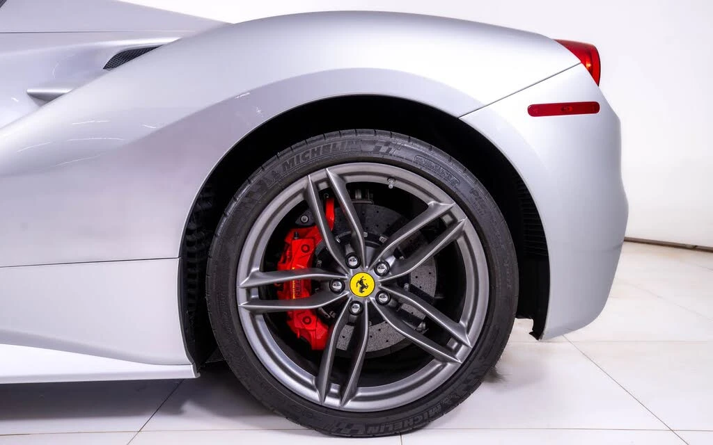 2019 Ferrari 488 Spider - Image 17 of 26