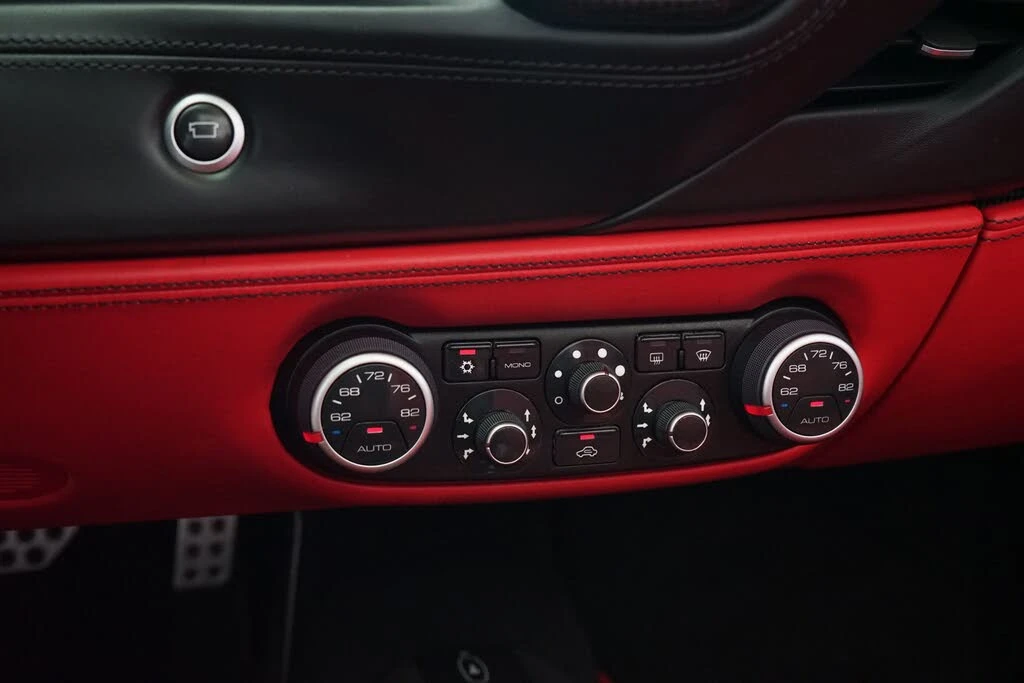 2019 Ferrari 488 Spider - Image 15 of 27