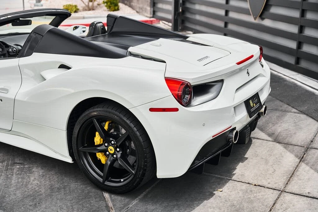 2019 Ferrari 488 Spider - Image 11 of 31