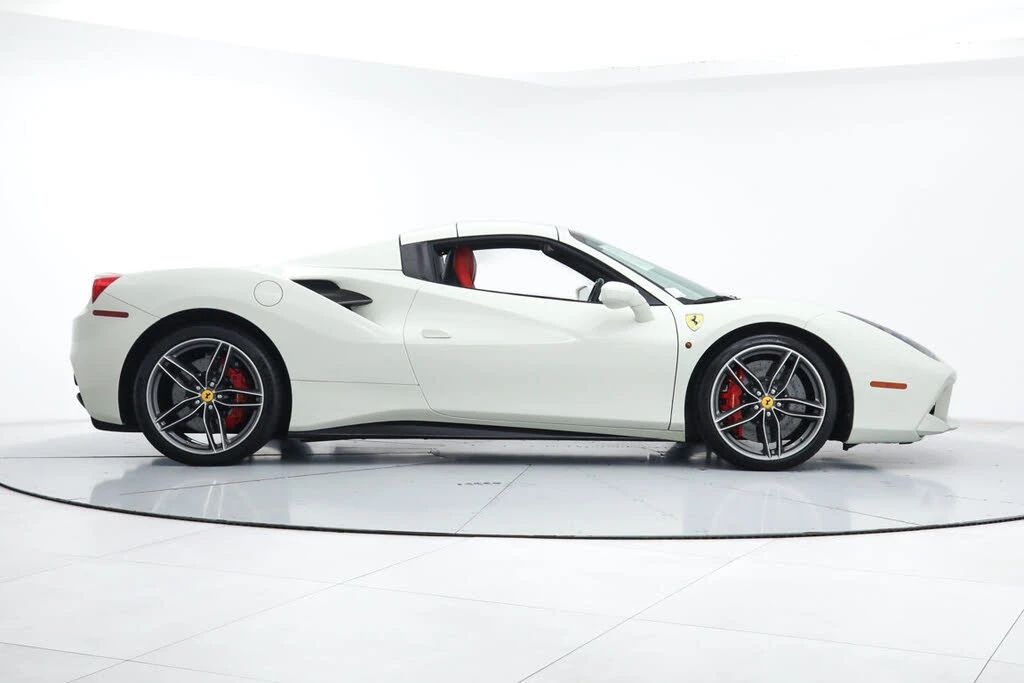 2019 Ferrari 488 Spider - Image 11 of 31