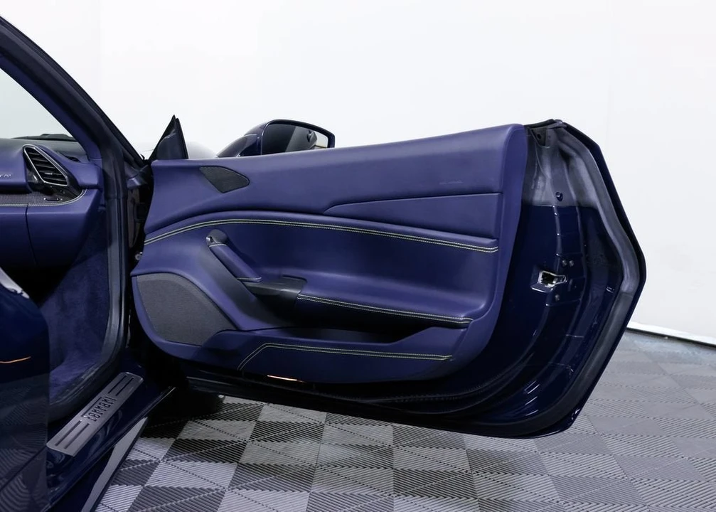 2019 Ferrari 488 Spider - Image 25 of 31
