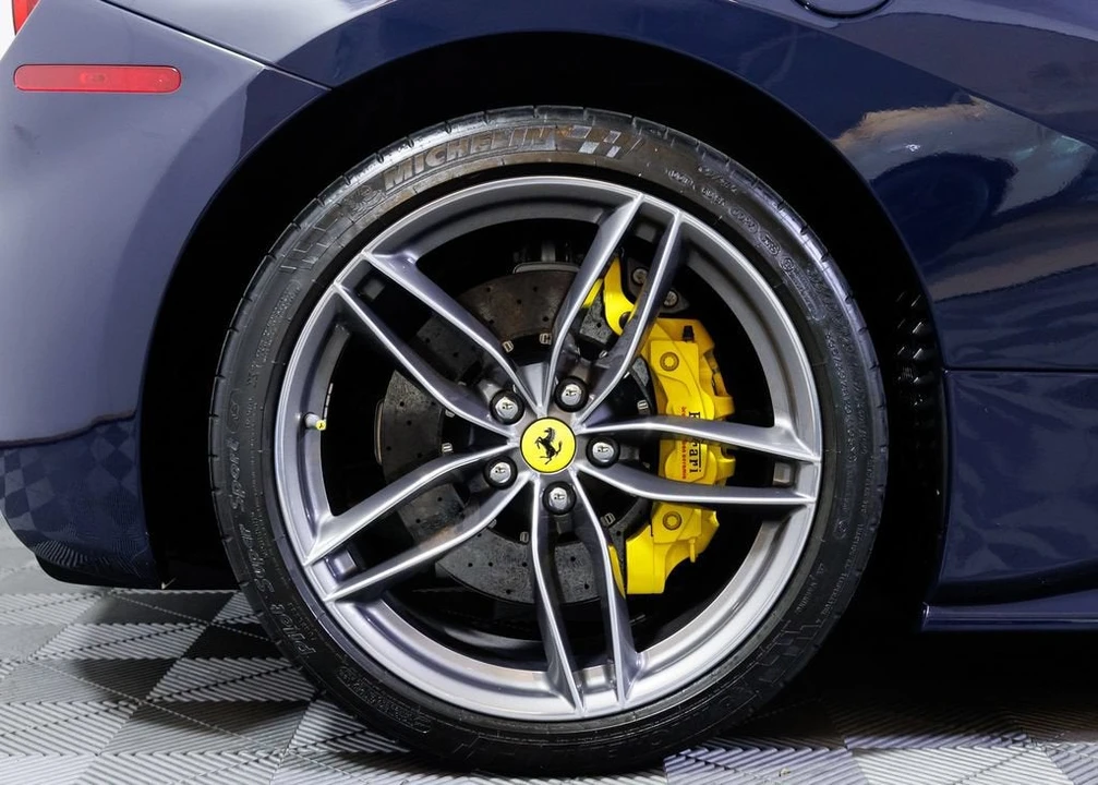 2019 Ferrari 488 Spider - Image 11 of 31