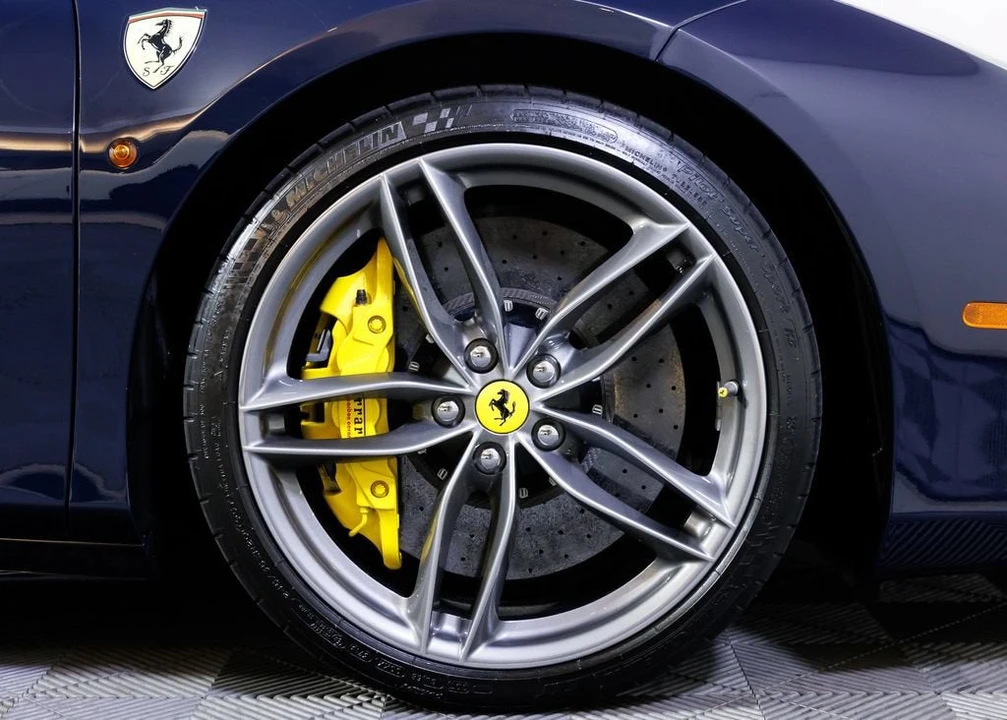 2019 Ferrari 488 Spider - Image 12 of 31