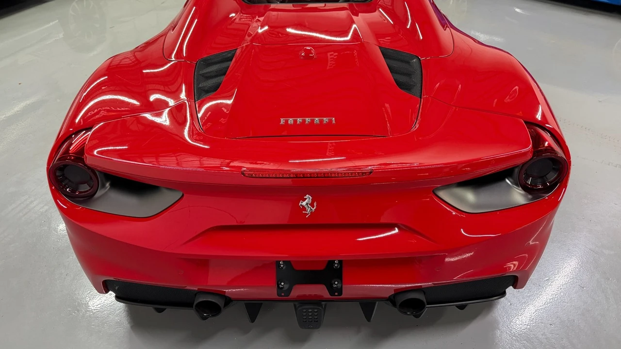 2019 Ferrari 488 - Image 23 of 31