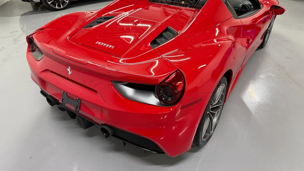 2019 Ferrari 488 - Image 18 of 31