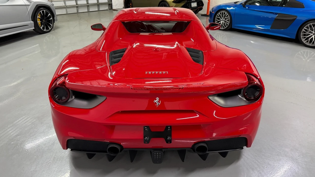 2019 Ferrari 488 - Image 22 of 31