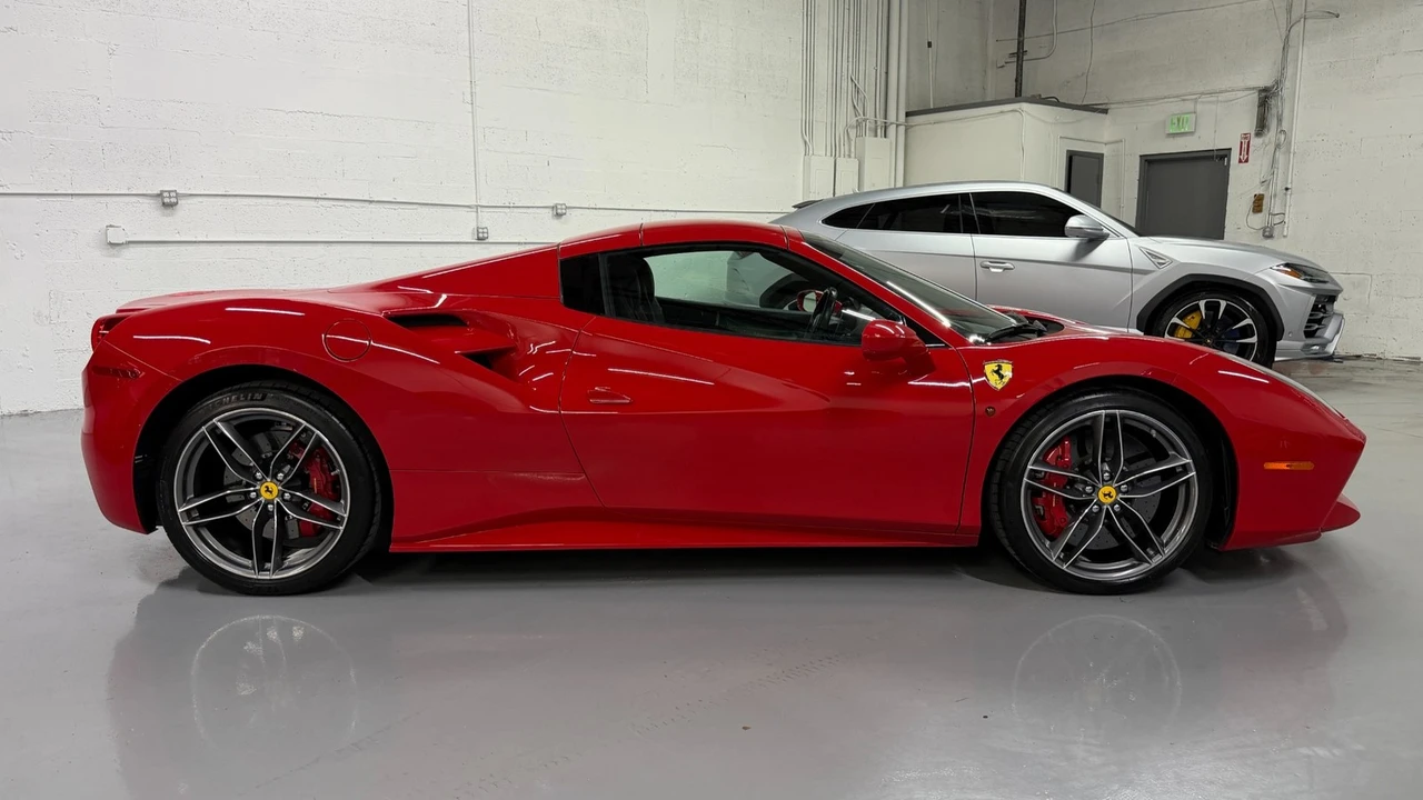 2019 Ferrari 488 - Image 12 of 31