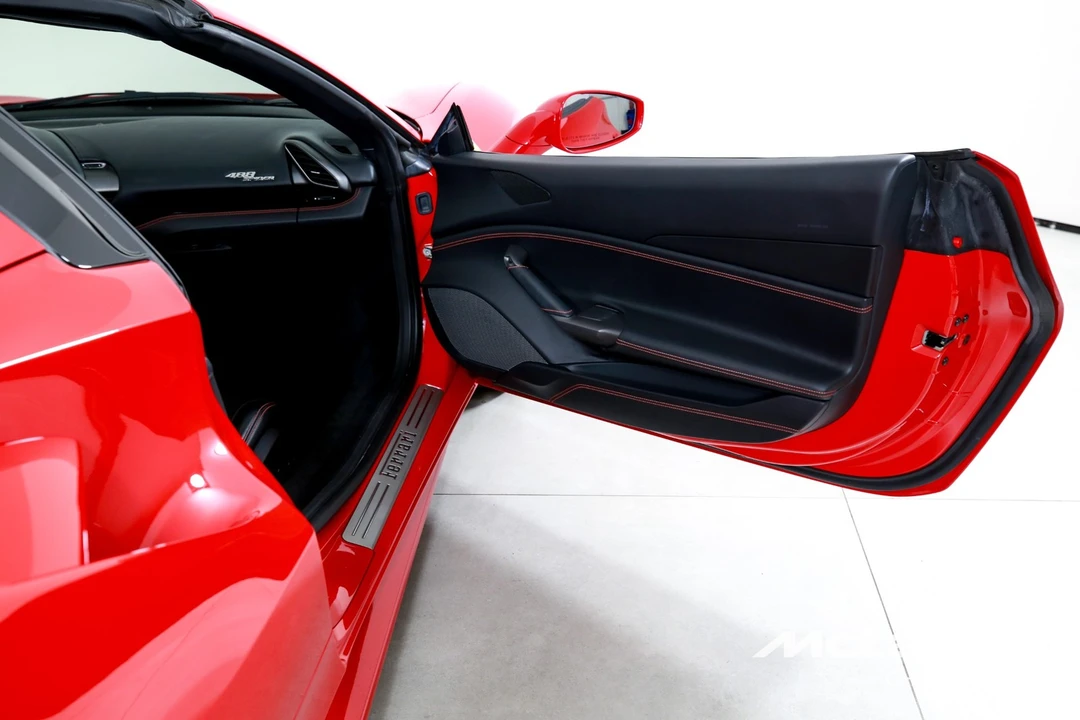 2019 Ferrari 488 - Image 17 of 31