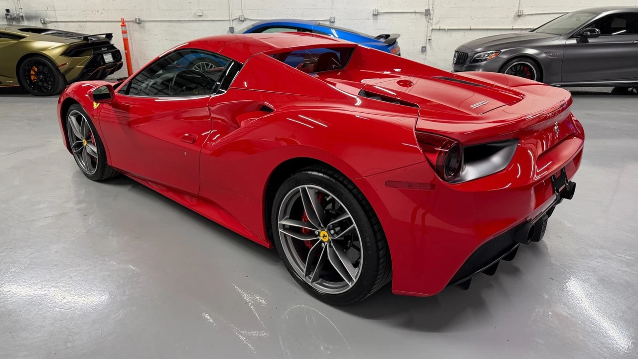 2019 Ferrari 488 - Image 29 of 31