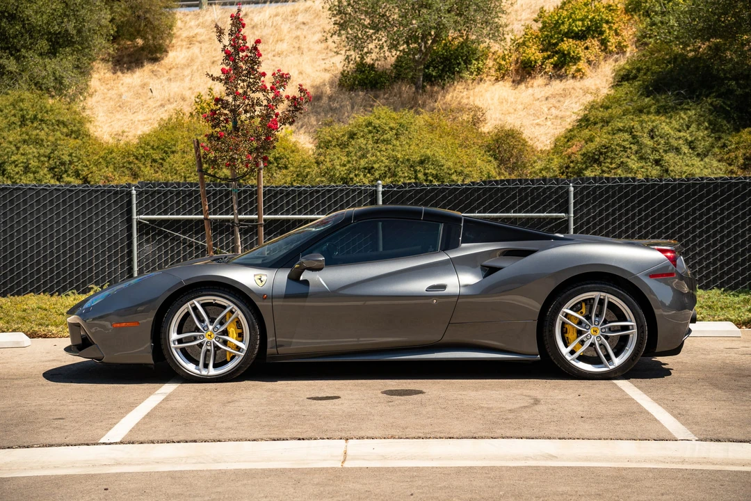 2019 Ferrari 488 Spider - Image 11 of 31