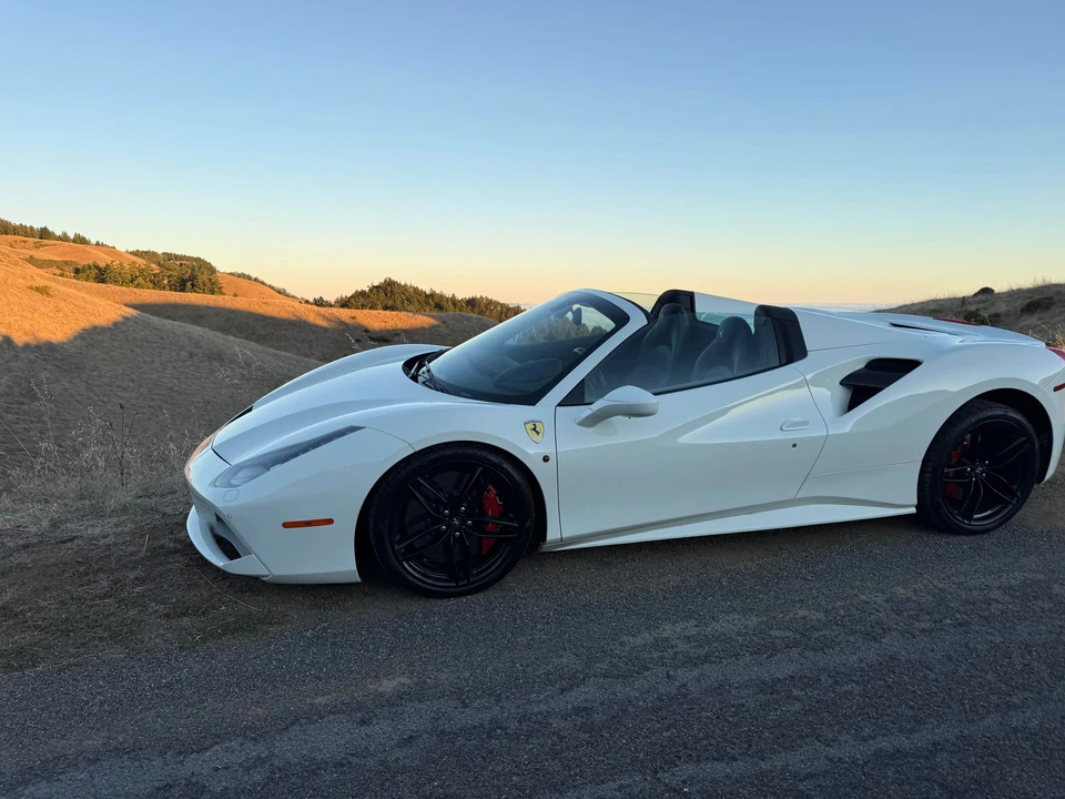 2019 Ferrari 488 Spider - Image 13 of 31