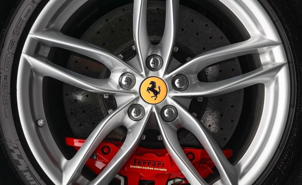 2019 Ferrari 488 Spider - Image 15 of 31