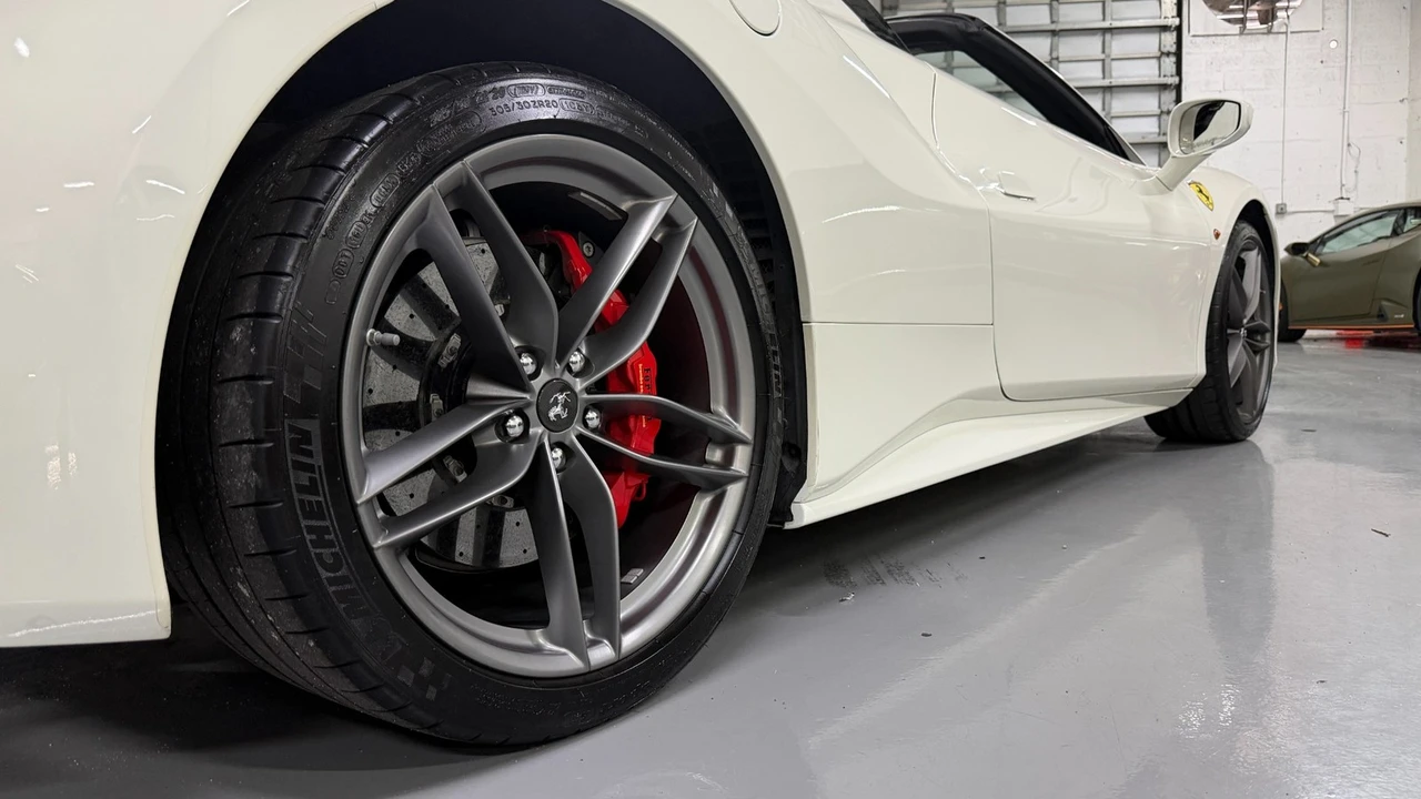 2019 Ferrari 488 Spider - Image 13 of 31