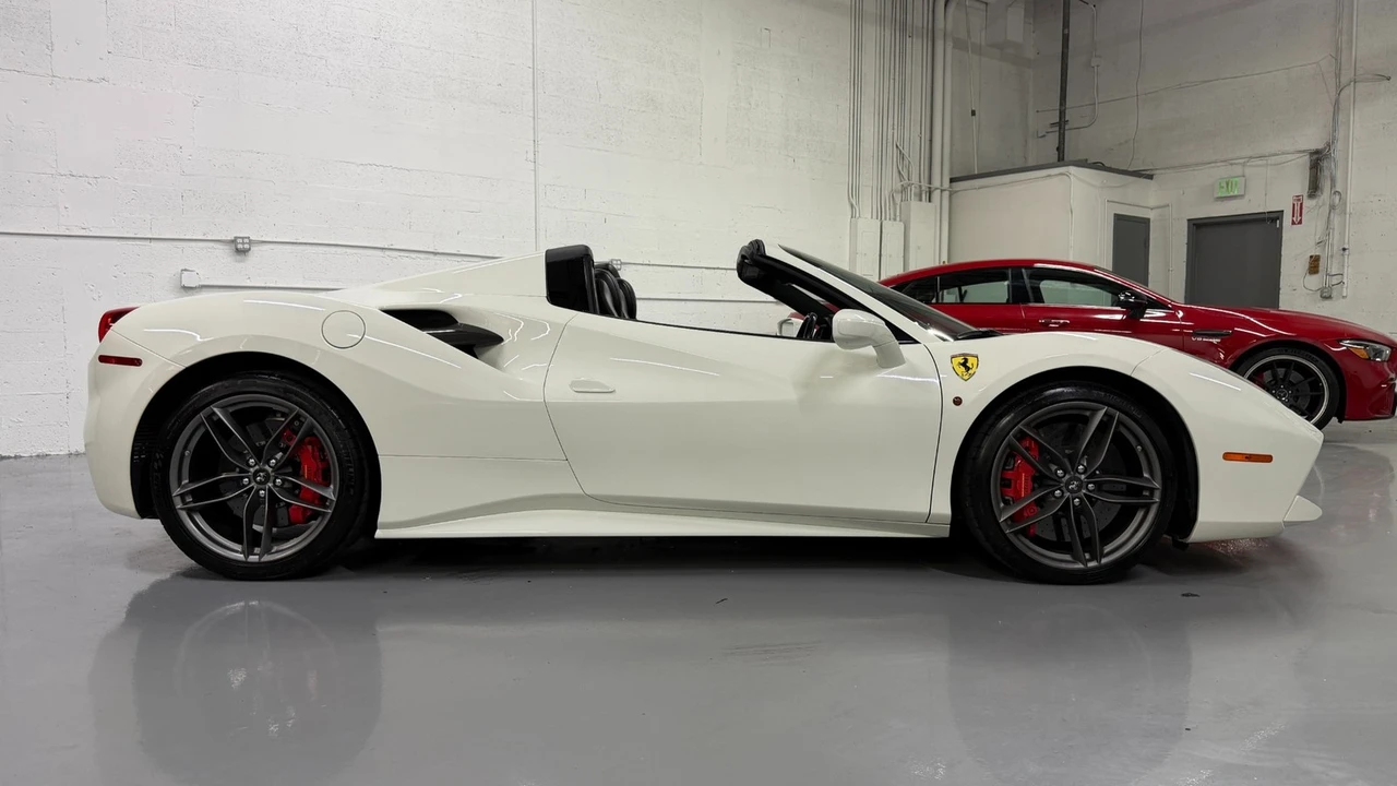 2019 Ferrari 488 Spider - Image 11 of 31