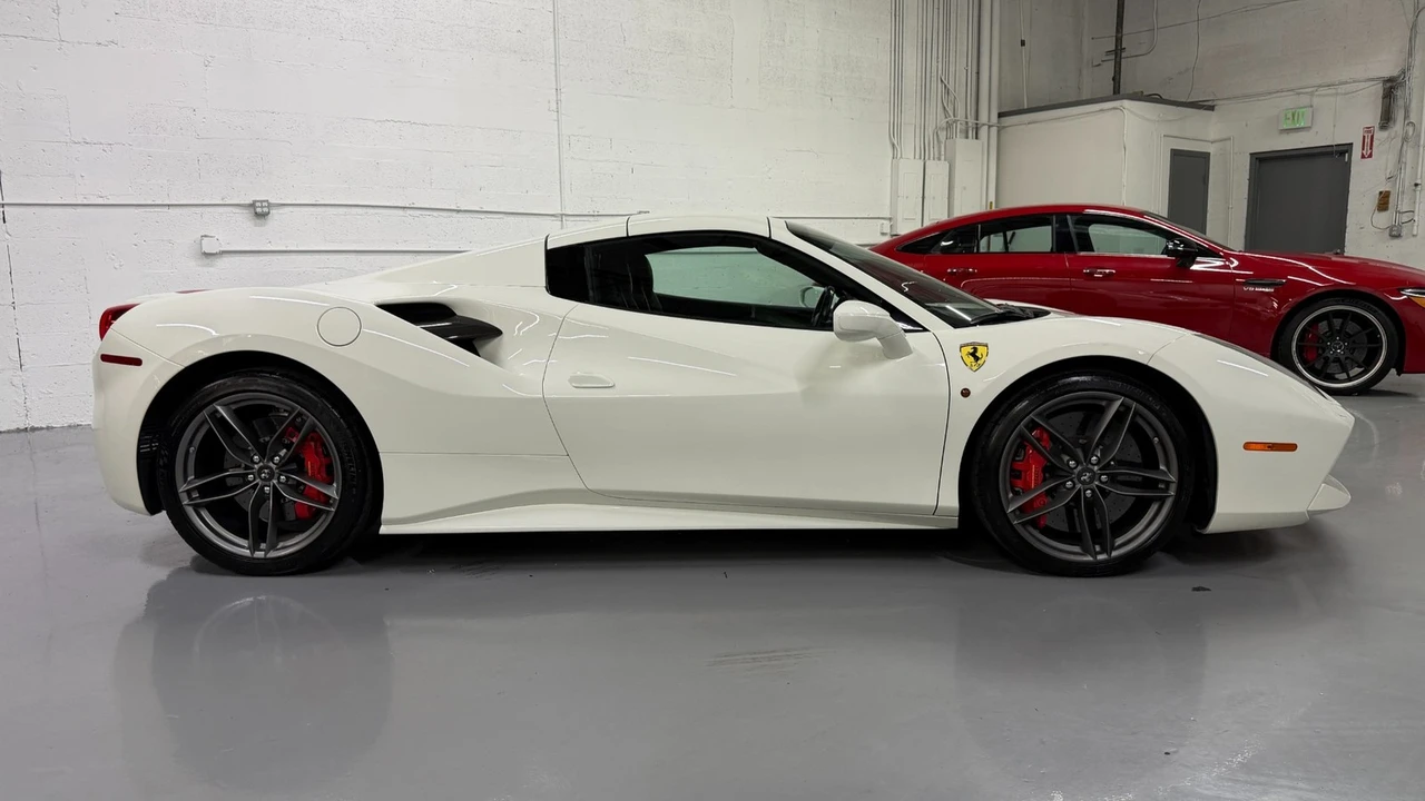 2019 Ferrari 488 Spider - Image 12 of 31