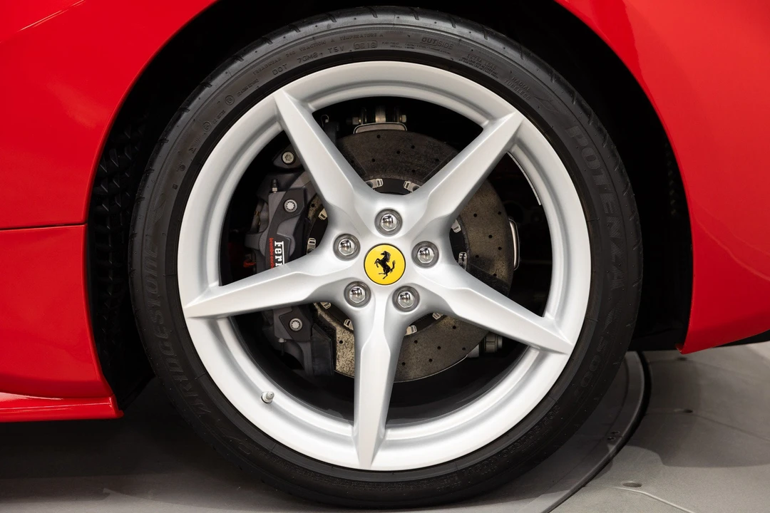 2019 Ferrari 488 Spider - Image 22 of 31