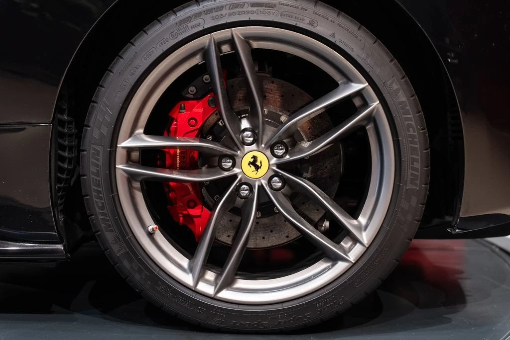 2019 Ferrari 488 Spider - Image 13 of 31