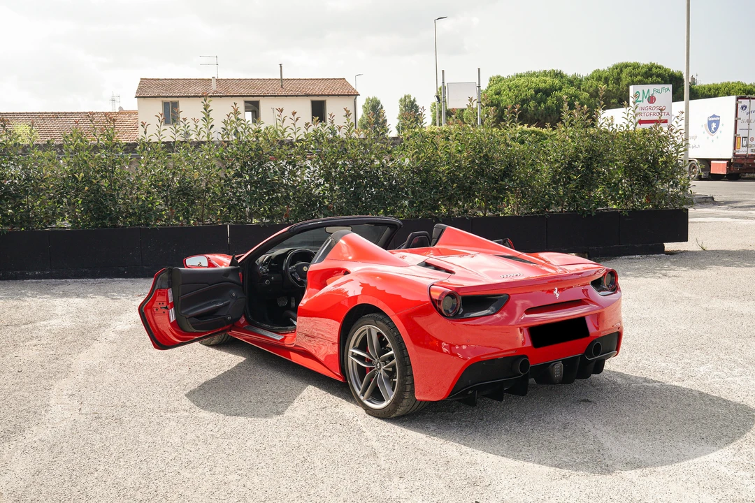 2019 Ferrari 488 Spider - Image 28 of 31