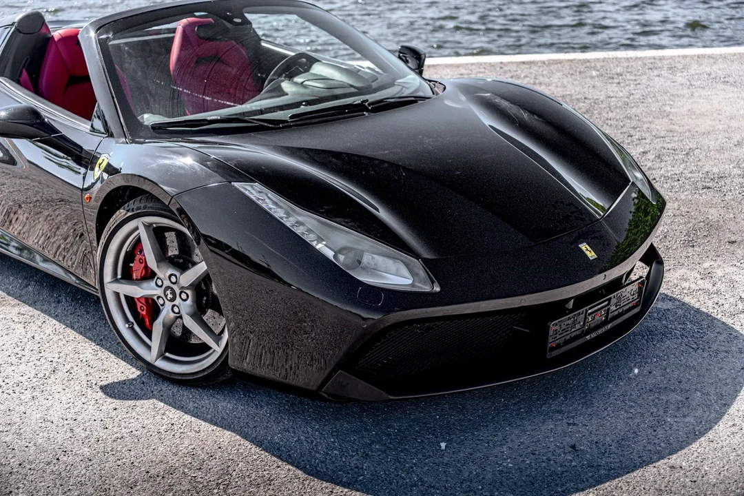2018 Ferrari 488 Spider - Image 16 of 31