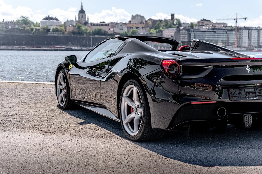 2018 Ferrari 488 Spider - Image 15 of 31