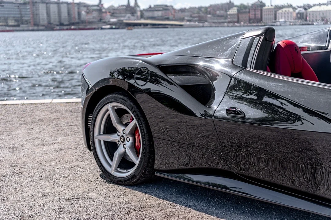 2018 Ferrari 488 Spider - Image 22 of 31