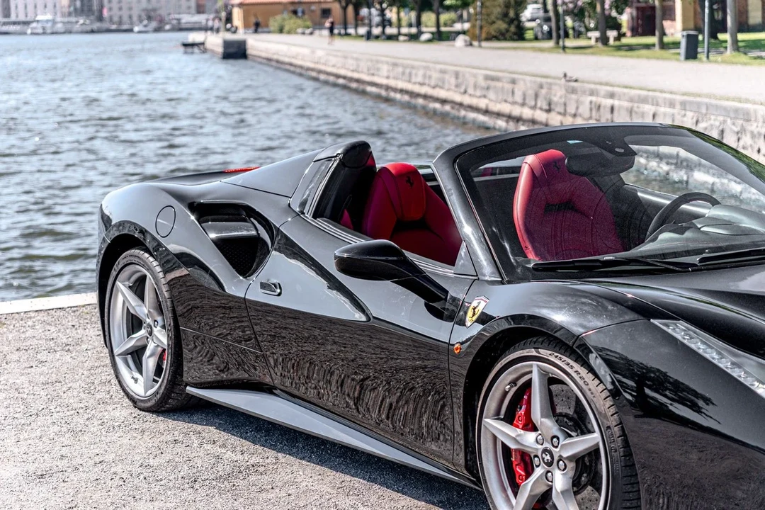 2018 Ferrari 488 Spider - Image 23 of 31