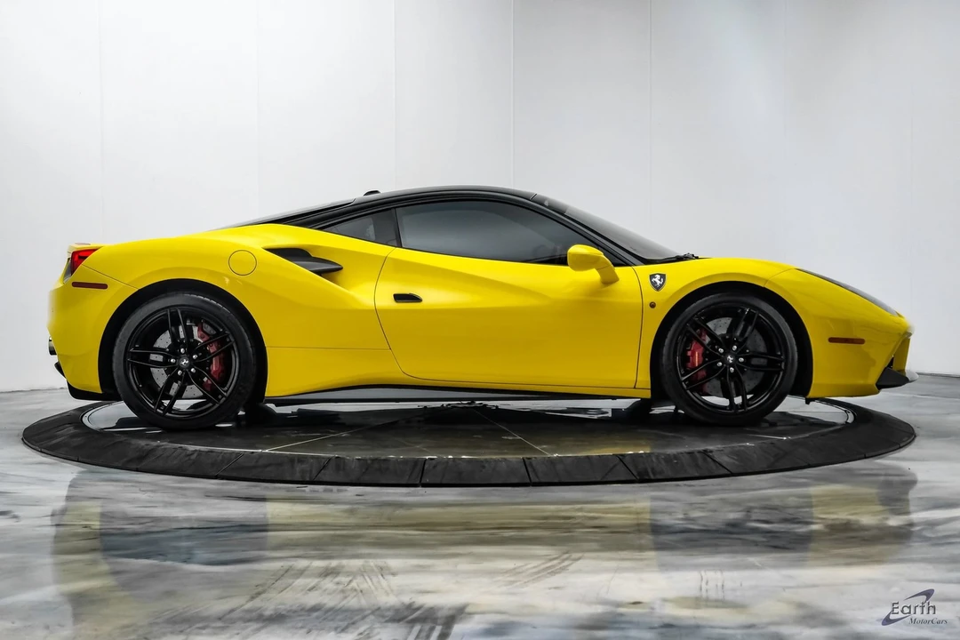 2019 Ferrari 488 GTB - Image 25 of 31