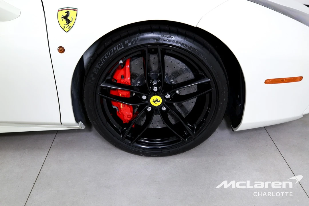 2019 Ferrari 488 - Image 27 of 31