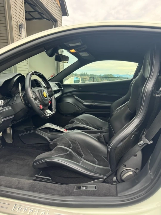 2019 Ferrari 488 - Image 29 of 31