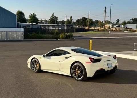 2019 Ferrari 488 - Image 14 of 31