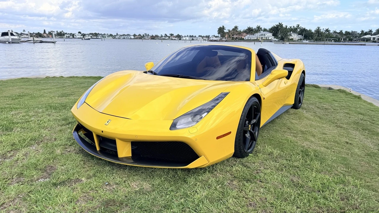 2019 Ferrari 488 - Image 2 of 16