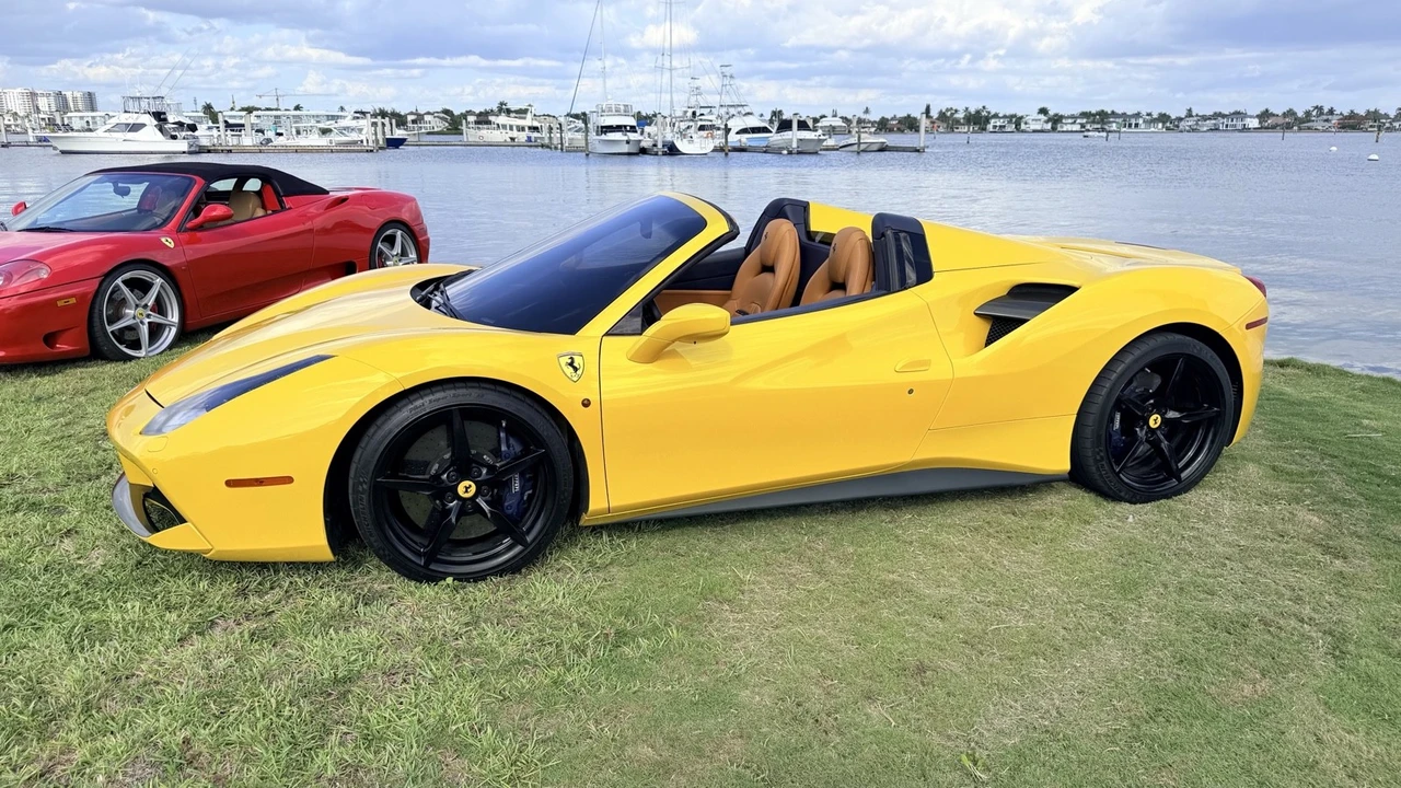 2019 Ferrari 488 - Image 10 of 16