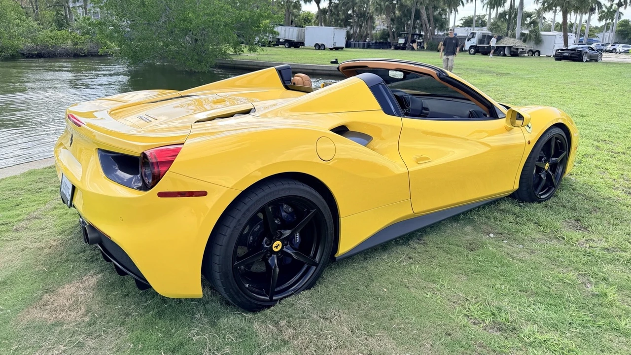 2019 Ferrari 488 - Image 7 of 16