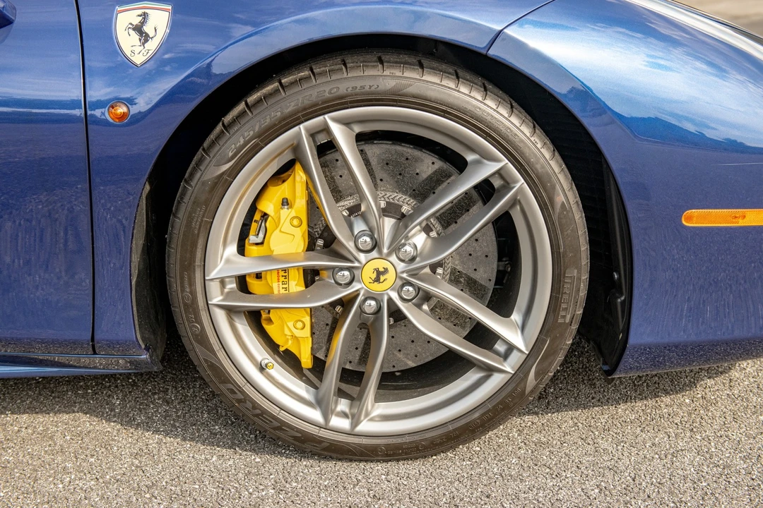 2019 Ferrari 488 - Image 15 of 31