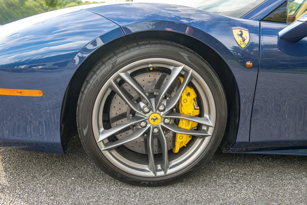 2019 Ferrari 488 - Image 11 of 31