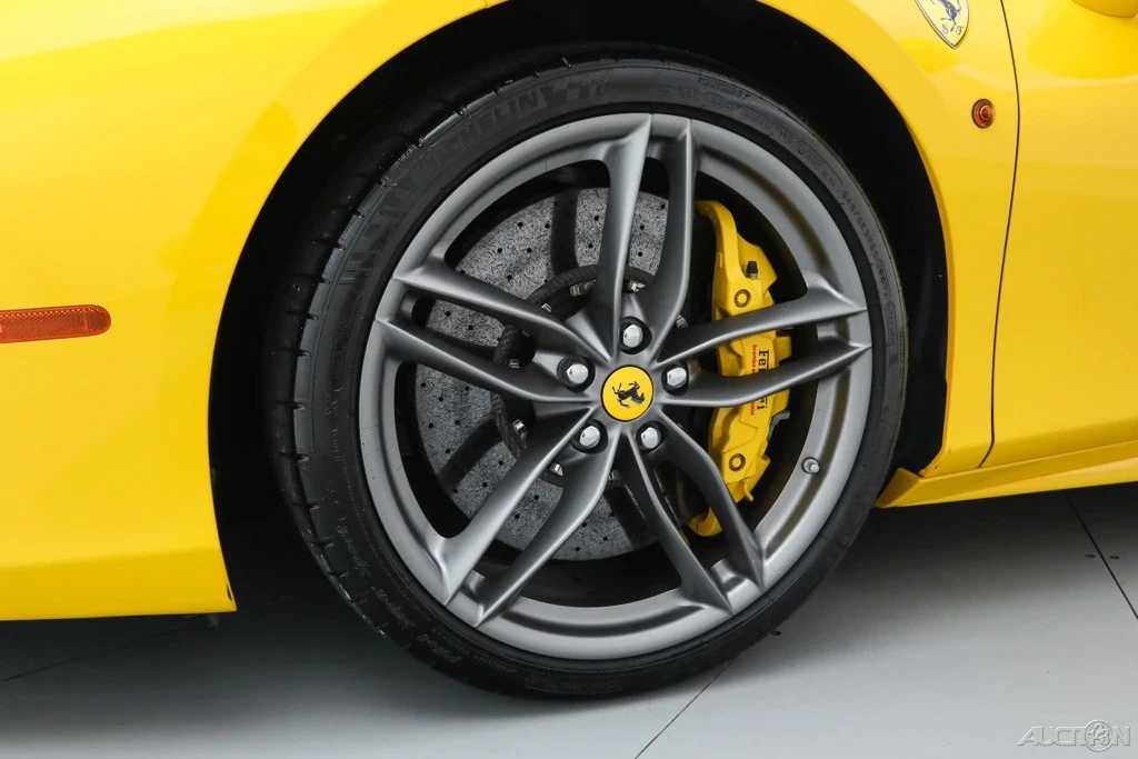 2019 Ferrari 488 - Image 16 of 21
