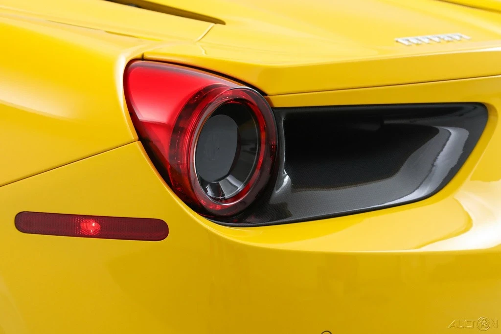2019 Ferrari 488 - Image 18 of 21