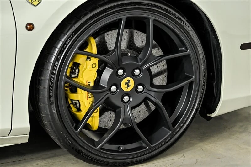 2019 Ferrari 488 - Image 14 of 31