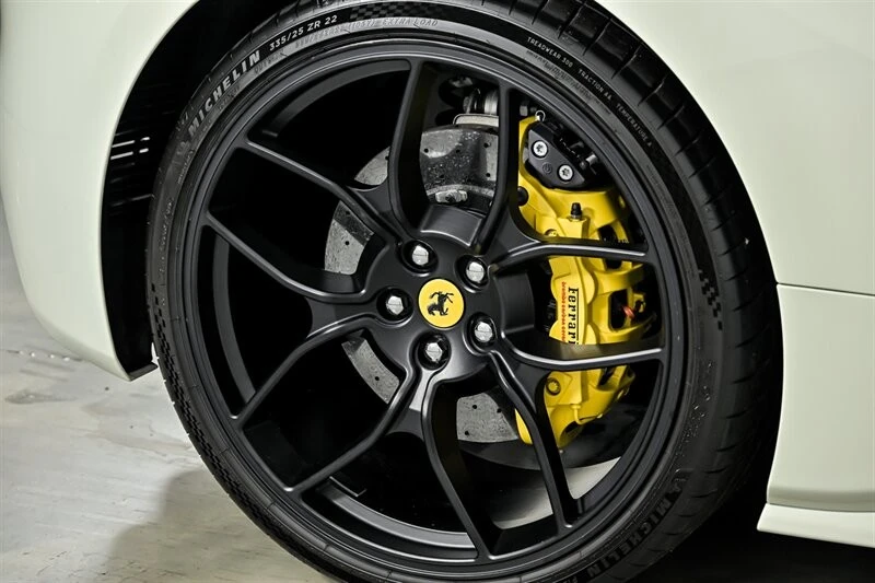 2019 Ferrari 488 - Image 13 of 31