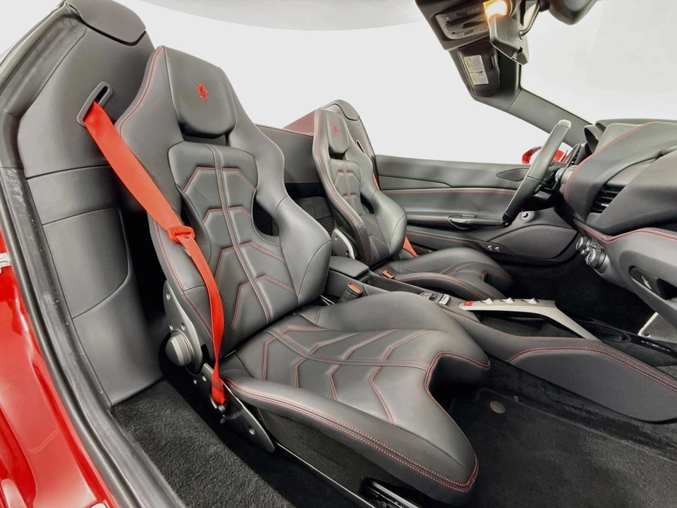 2019 Ferrari 488 - Image 24 of 31