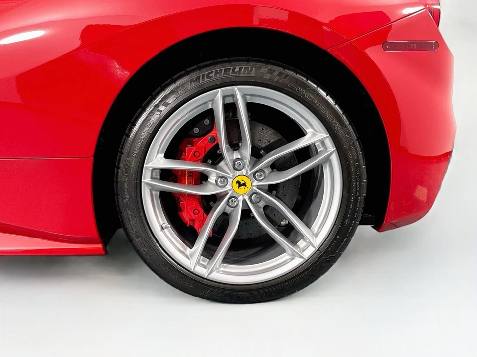 2019 Ferrari 488 - Image 27 of 31