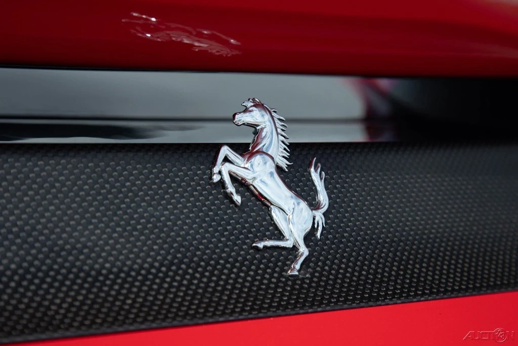 2019 Ferrari 488 - Image 11 of 21