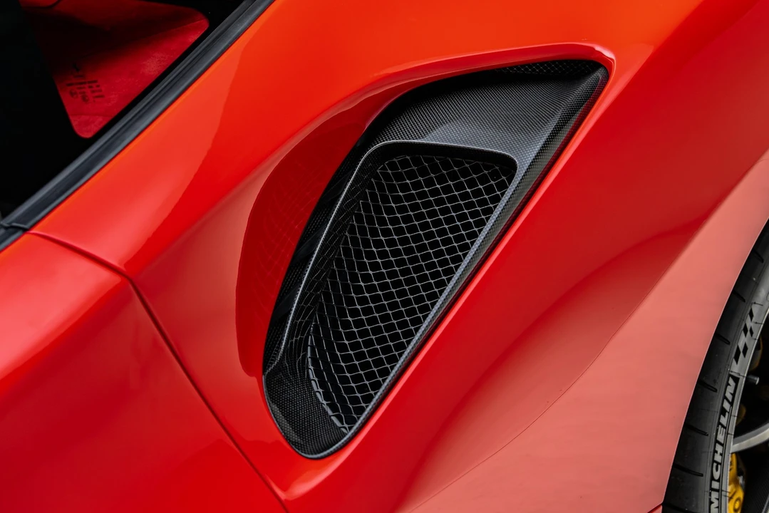 2019 Ferrari 488 - Image 25 of 31