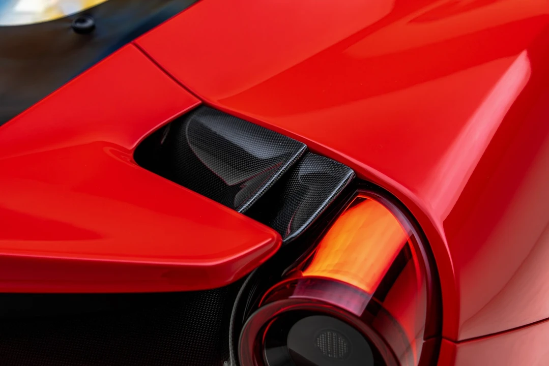 2019 Ferrari 488 - Image 29 of 31